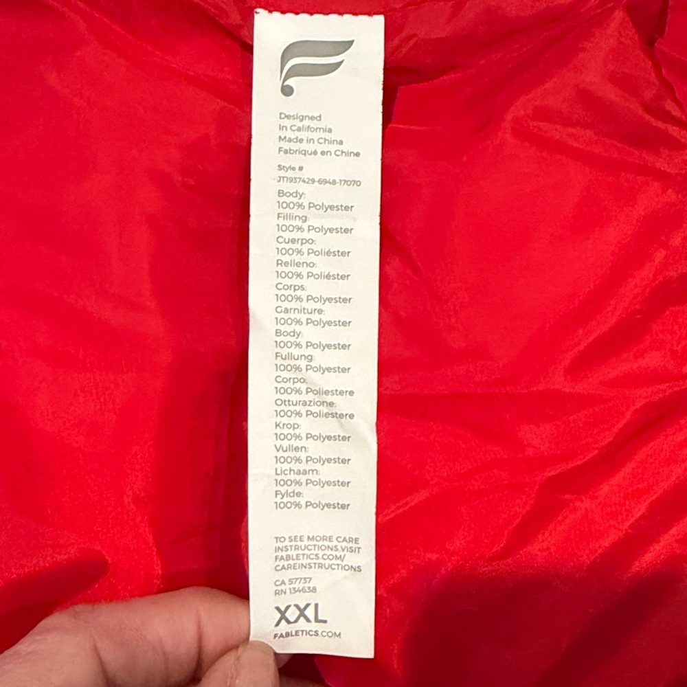 Fabletics Red Puffer Vest - Picture 5 of 7